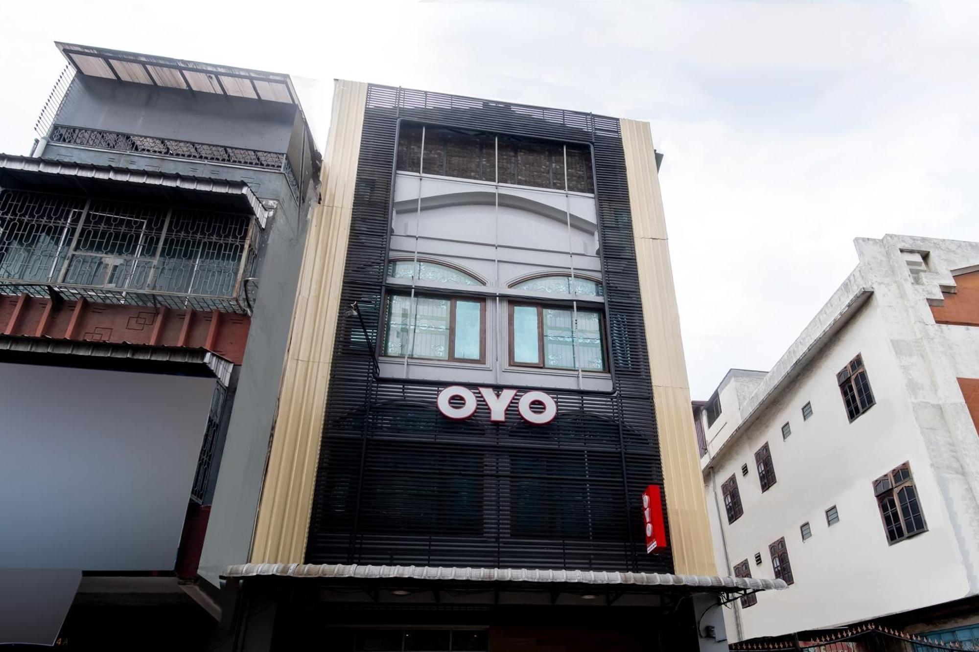 Oyo 3159 Festive Inn Medan Exterior photo