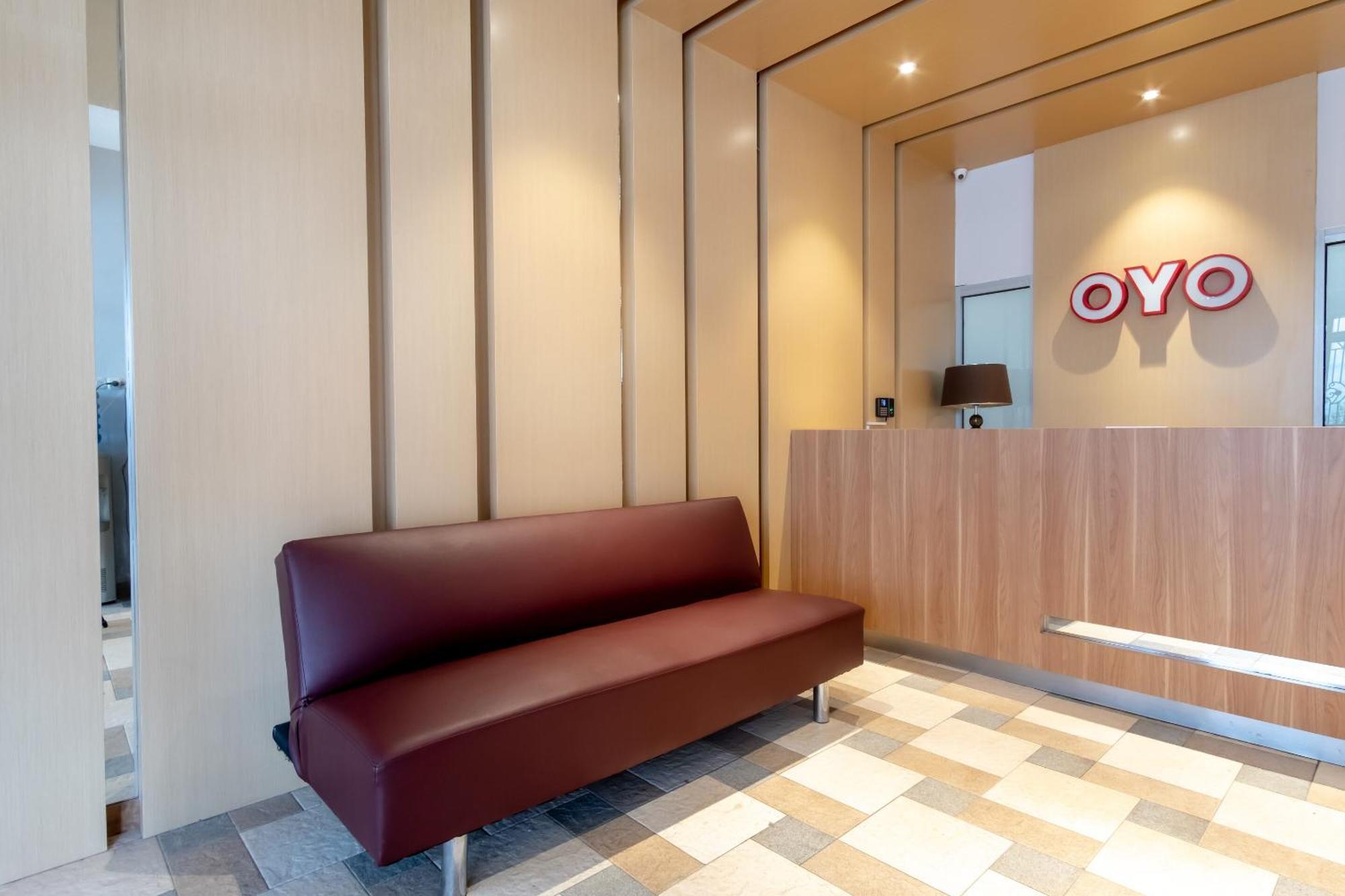 Oyo 3159 Festive Inn Medan Exterior photo