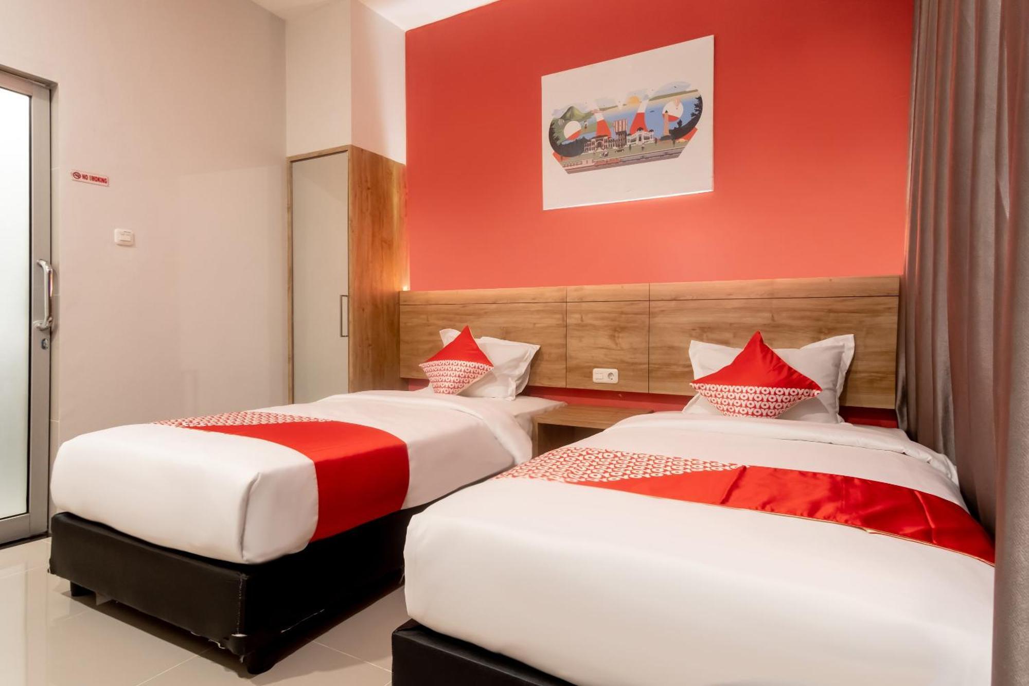 Oyo 3159 Festive Inn Medan Exterior photo